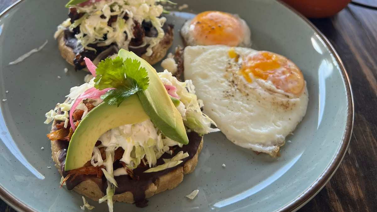5 razones para desayunar entre semana fuera de casa